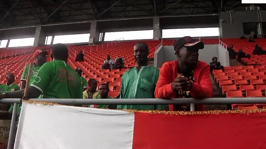 L Arrivee de Stade Renard Melong au Limbe Stadum par Vincent Kamto.mp4