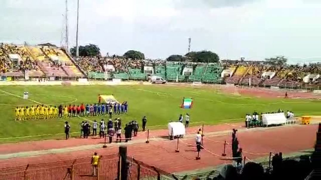 Bénin vs Sierra Leone, exécution des hymnes. Trinité Singbo