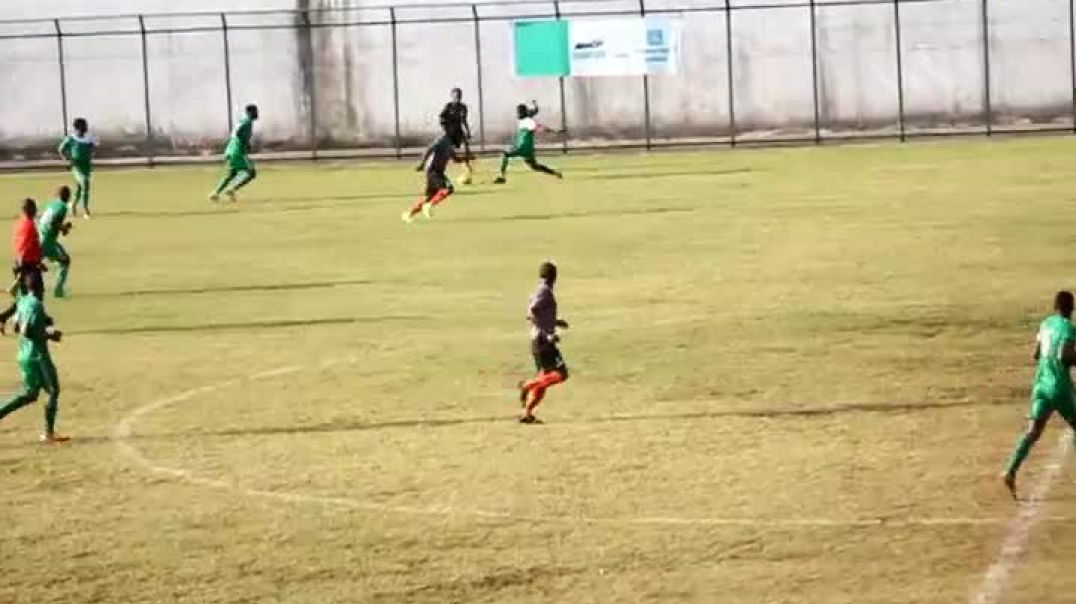 La rencontre Léopard Sportive de Douala Vs Ngaoundéré Foot ball  sportive par Vincent Kamto