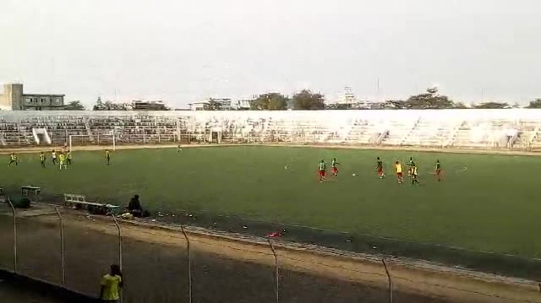 La mi-temps en Ligue 1 Béninoise. Trinité Singbo