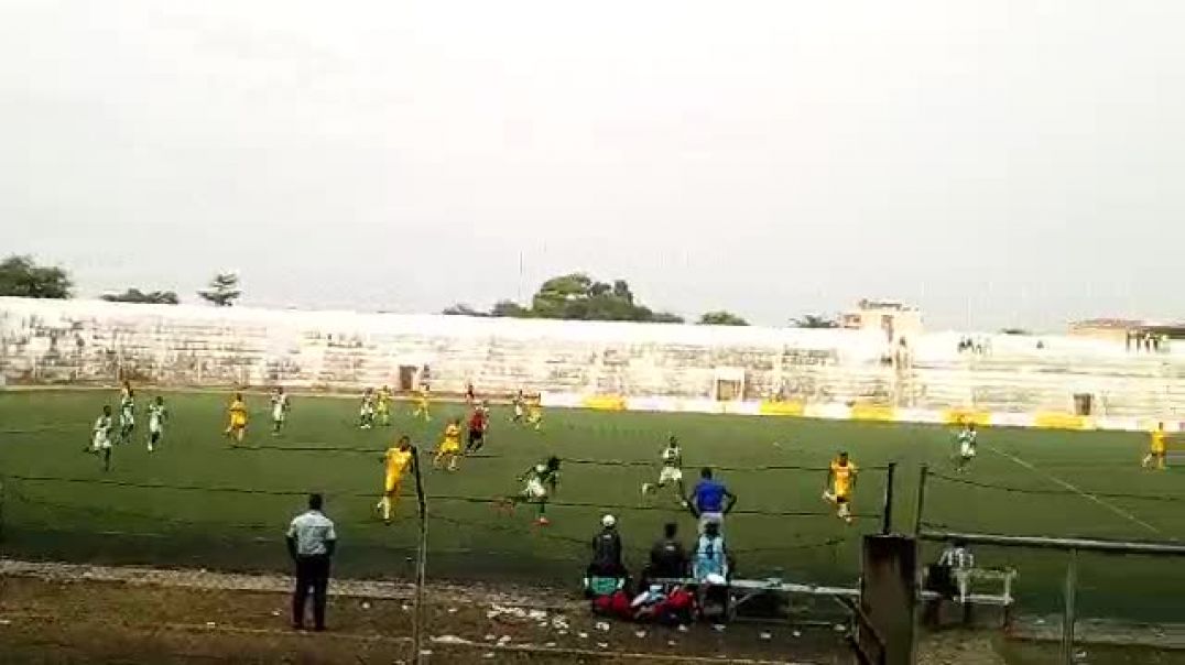 Le football dans une ambiance de ouf. Trinité Singbo