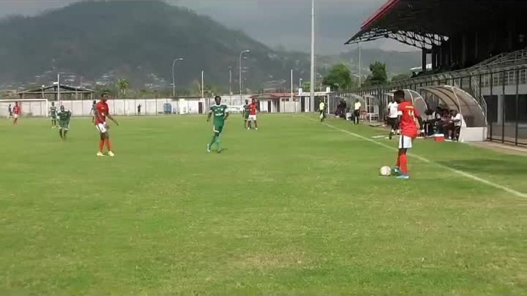 Cameroun  Union Sportive de Douala Vs Stade Renard de Melong par Vincent Kamto
