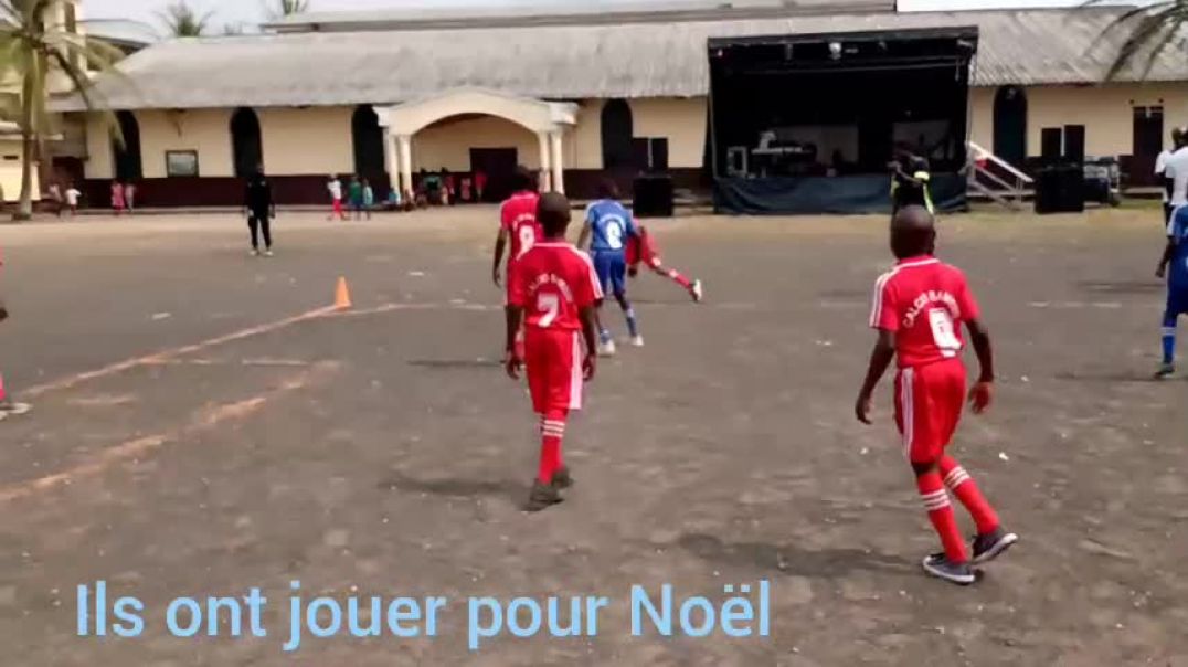 ⁣[Cameroun] les enfants calcio Vs reste du Monde