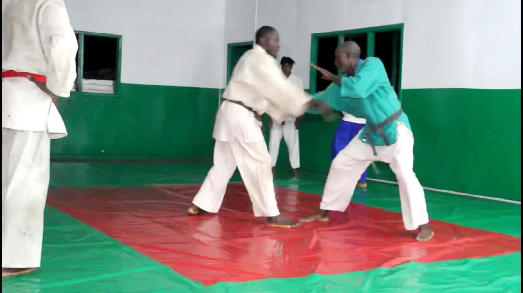 Cameroun Les Techniques de défense du Kurash ce soir au Icon kurash Club de Douala