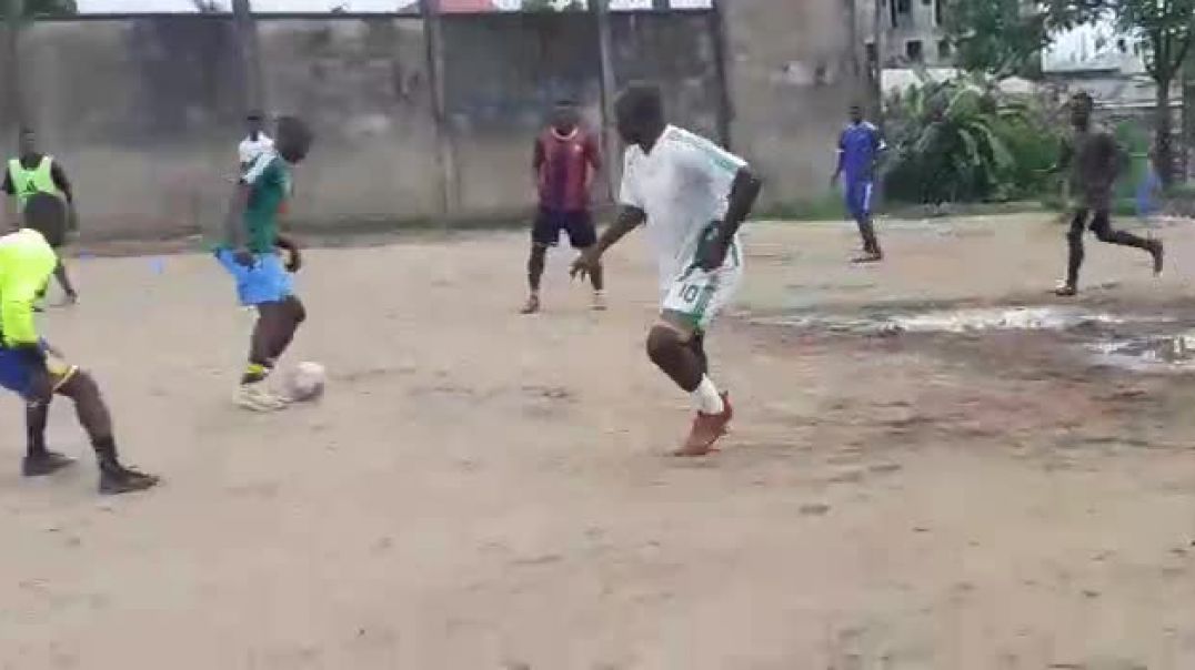 Petit match à  Bonabéri Nguellé