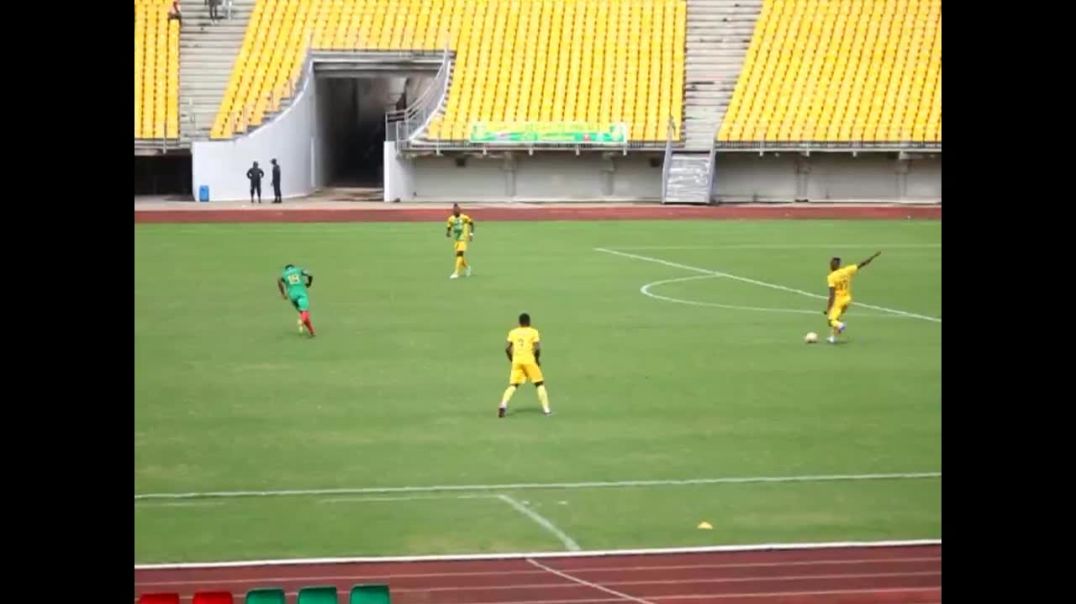 Cameroun Action du Match Canon de Yaounde Vs Yong Sport de Bamenda