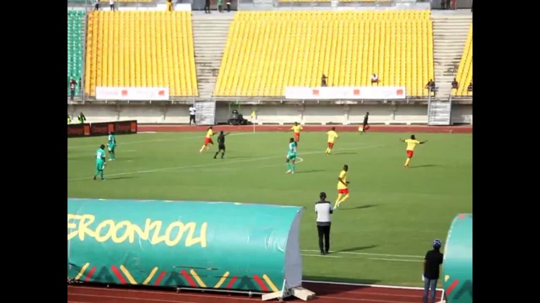 Cameroun Action Du Match Cameroun Vs Sénégal  Fille