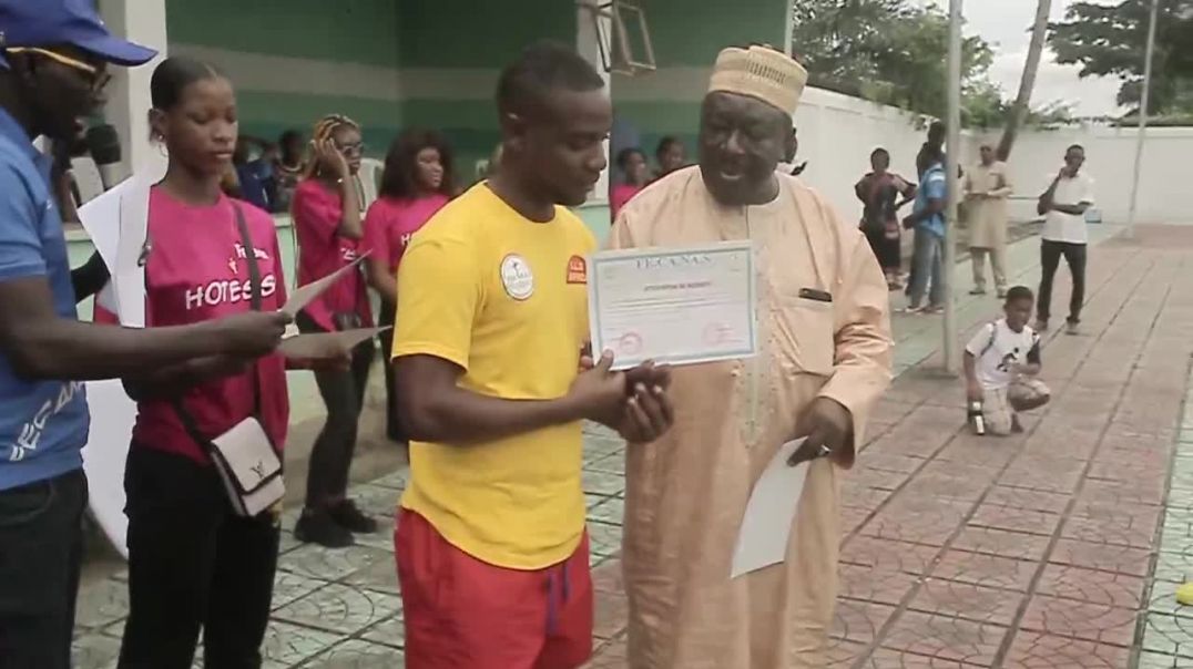 ⁣[Cameroun] Remise des Parchemins aux athlètes  méritants de la finale