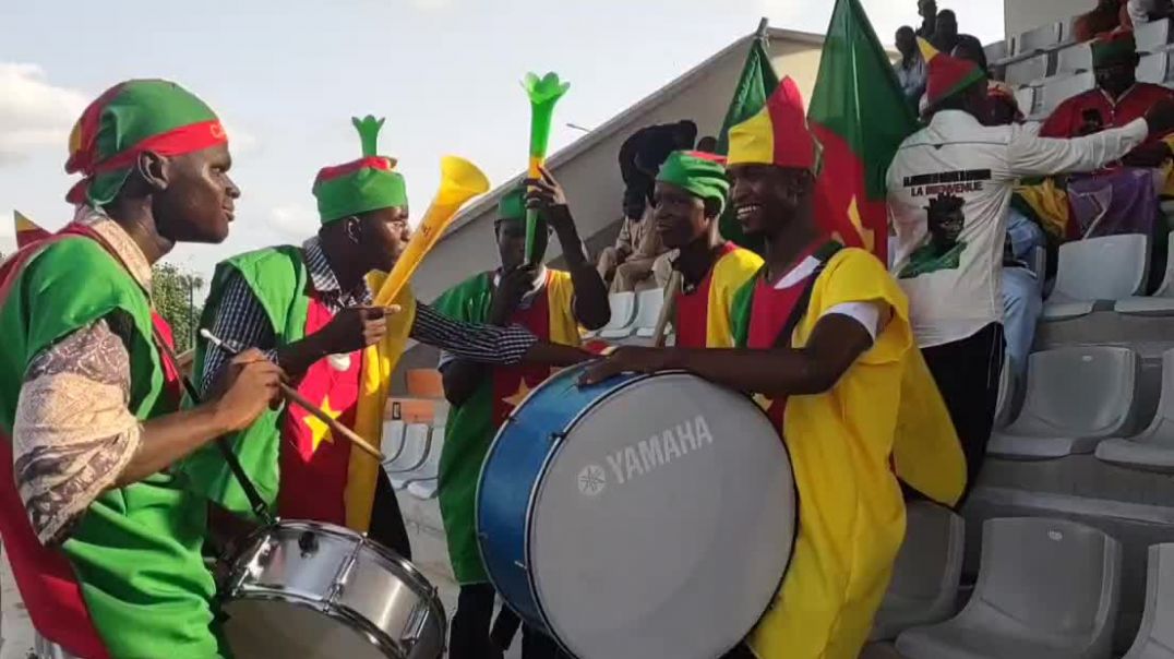 [Cameroun]Garoua stade annexe roumde Adja séance d entraînement des lions