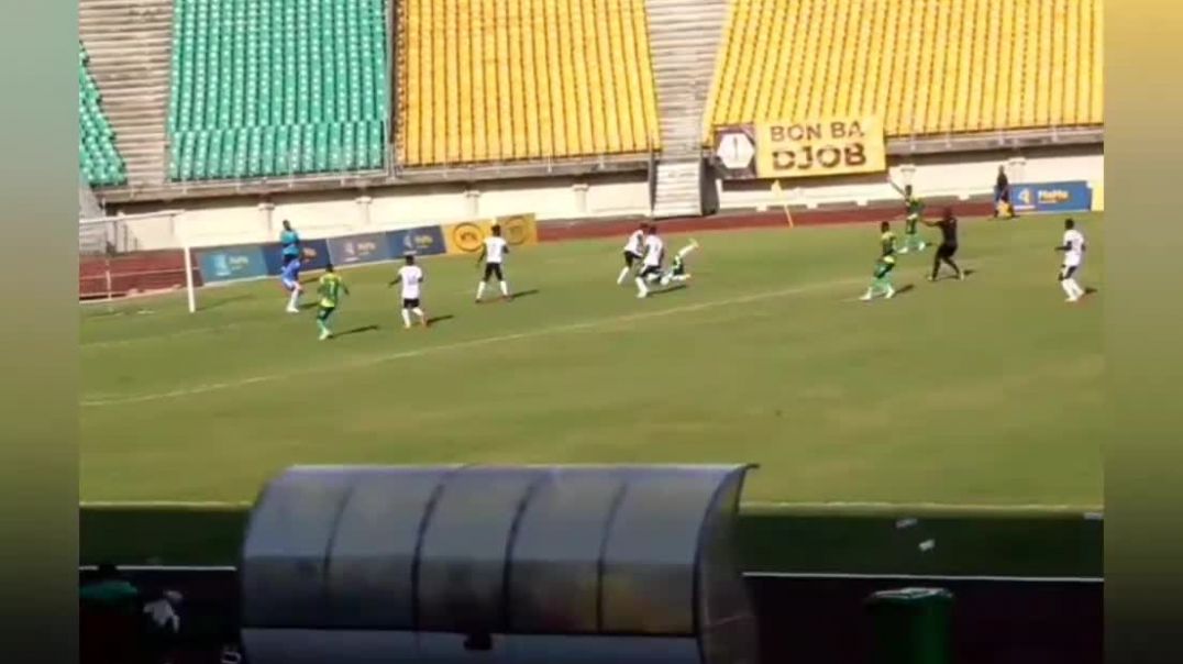 ⁣[Cameroun] action de la rencontre Astres de Douala vs Aigle de Dschang