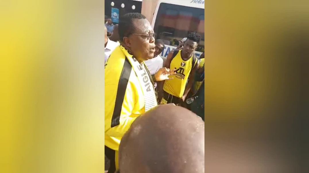 ⁣[Cameroun] le ministre Jean de dieu momo galvanise les joueurs de aigle de la menoua